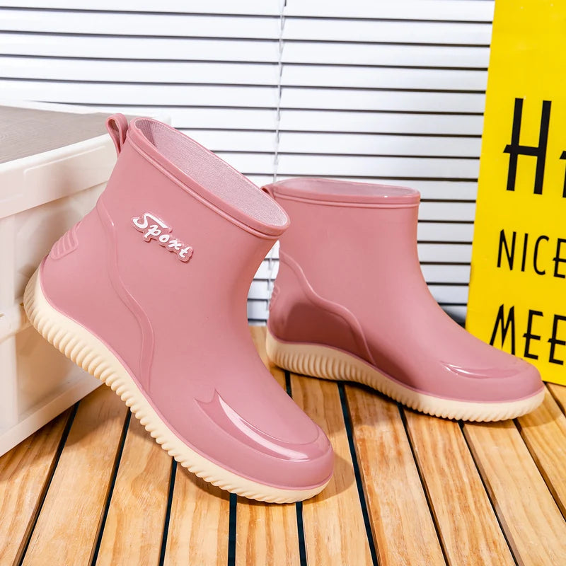 2024 New Women's Rain Shoes Winter Cotton and Velvet Medium Tube Rain Boots Work Non-slip Fashion Rubber Shoes Adult Water Shoes