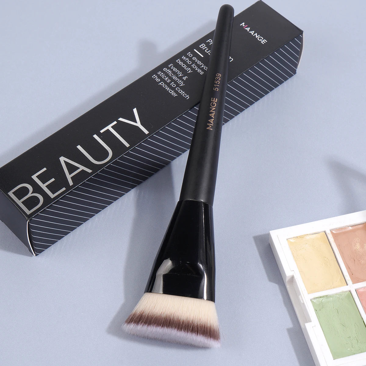 MAANGE  Head Foundation Brush with Box - Skin-Friendly Makeup Tool for All Uses