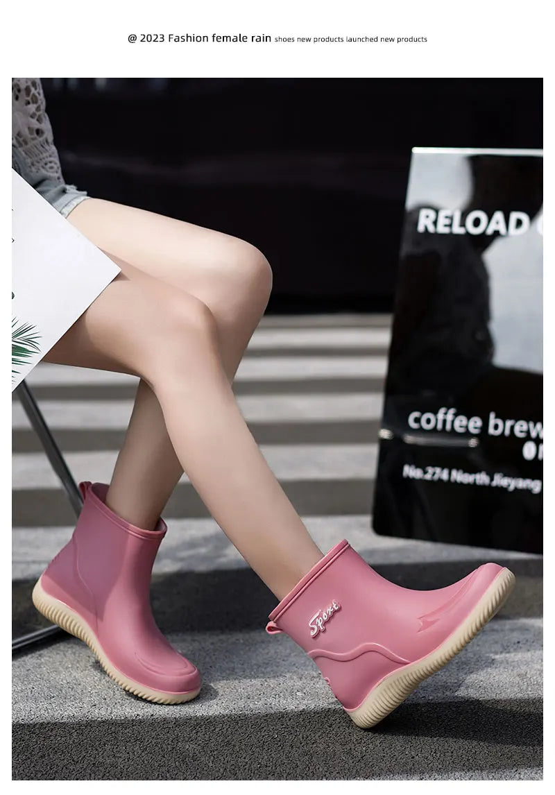 2024 New Women's Rain Shoes Winter Cotton and Velvet Medium Tube Rain Boots Work Non-slip Fashion Rubber Shoes Adult Water Shoes