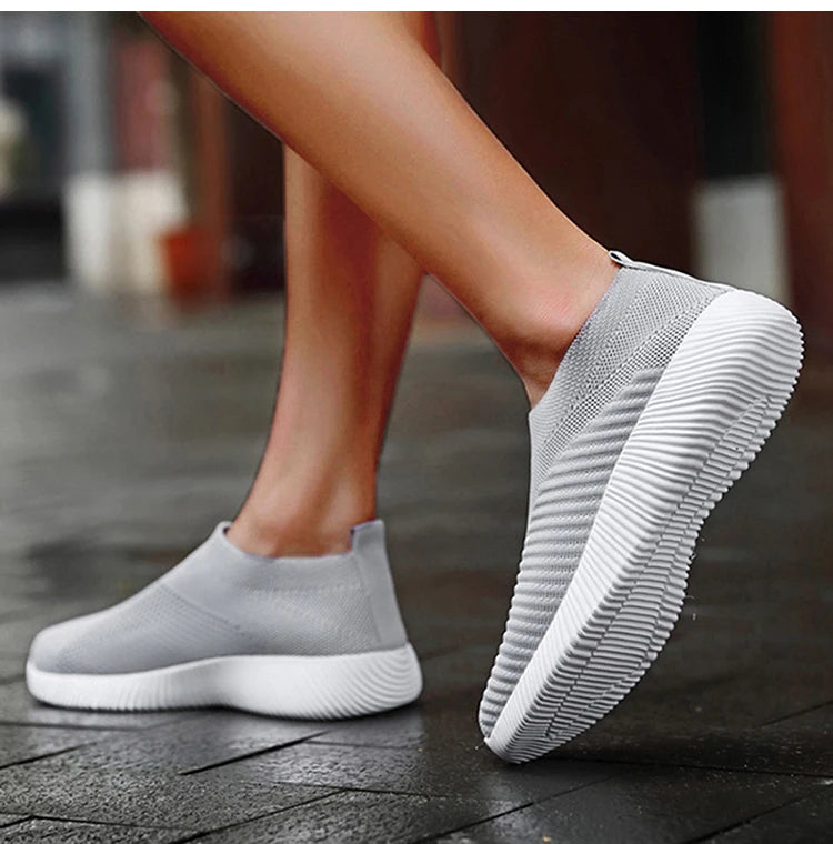 2024 New Fashion Sneakers For Women Casual Shoes Comfortable Soft Sneakers Women Slip On Sock Shoes For Women Ladies Flat Shoes