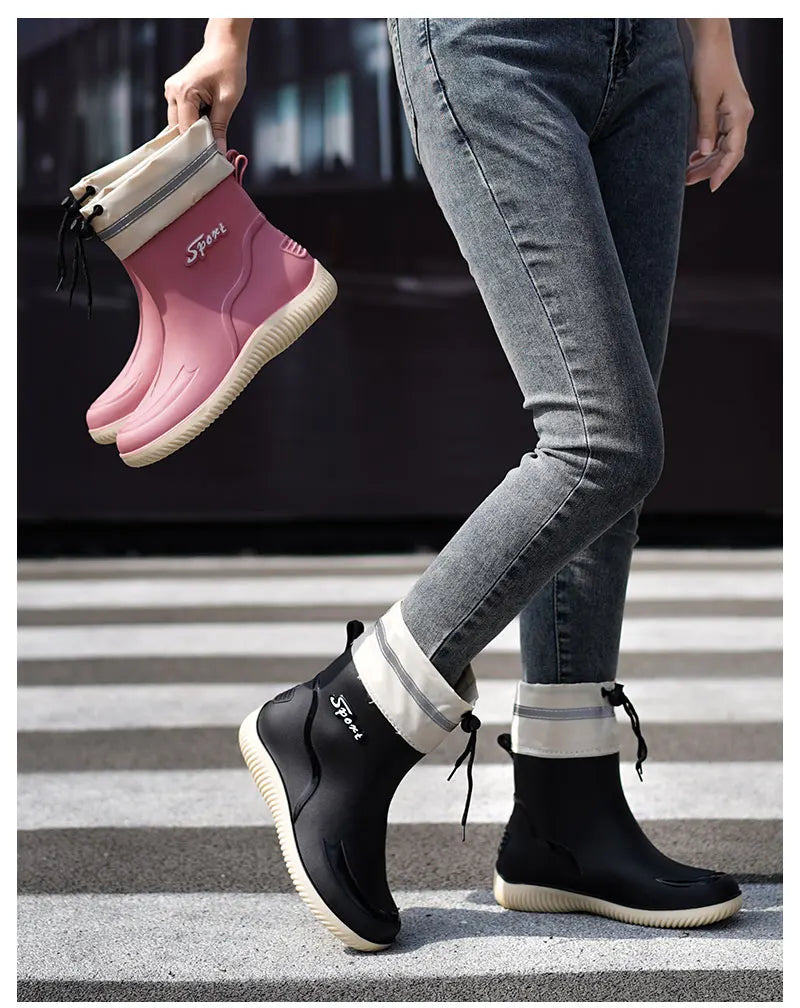 2024 New Women's Rain Shoes Winter Cotton and Velvet Medium Tube Rain Boots Work Non-slip Fashion Rubber Shoes Adult Water Shoes