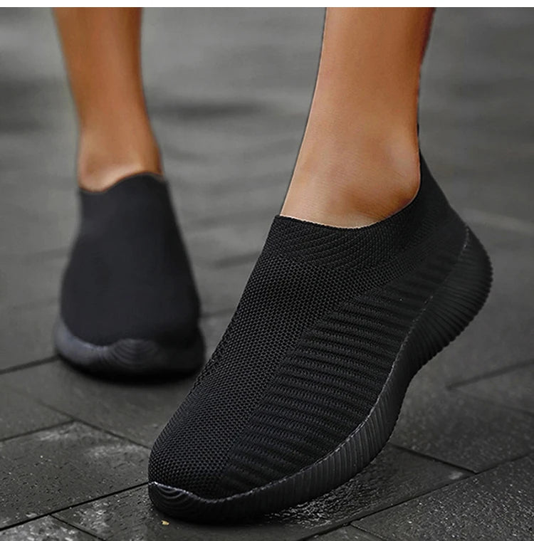 2024 New Fashion Sneakers For Women Casual Shoes Comfortable Soft Sneakers Women Slip On Sock Shoes For Women Ladies Flat Shoes