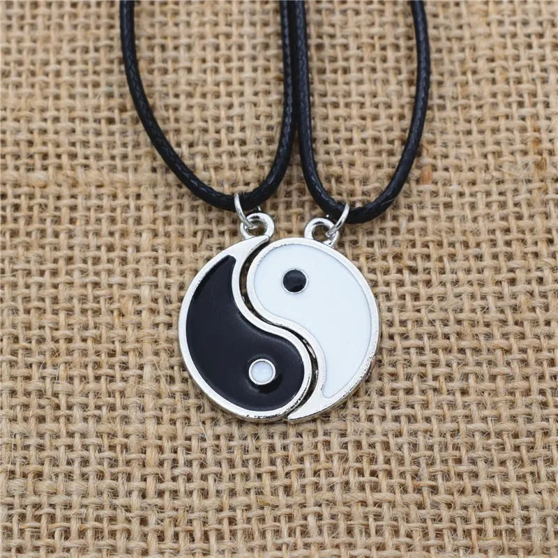 2Pcs Tai Chi Yin Yang Eight Trigrams Pendant Necklaces Set for Couple Silver Color Chain Matching Lover Choker Collar Gift