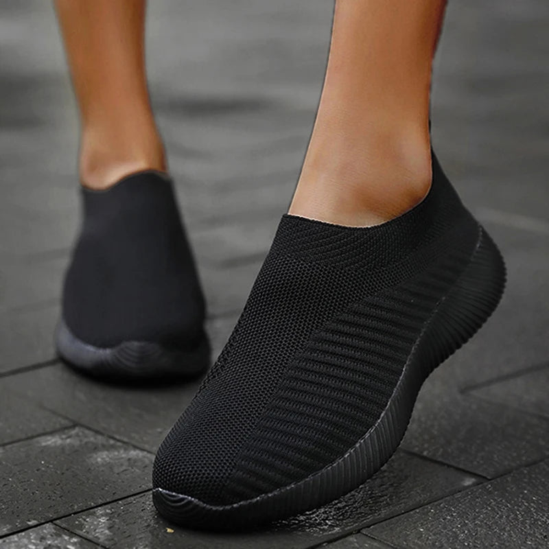 2024 New Fashion Sneakers For Women Casual Shoes Comfortable Soft Sneakers Women Slip On Sock Shoes For Women Ladies Flat Shoes